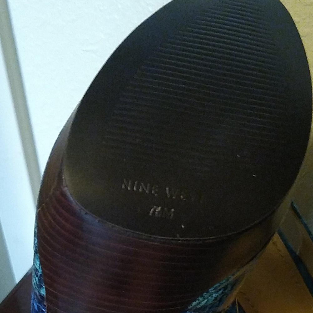 Nine West snake skin themed heels - Picture 3 of 4